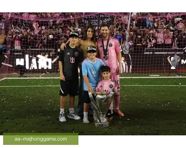 迈阿密国际三比一胜温哥华夺队史首冠梅西双助攻创纪录里程碑